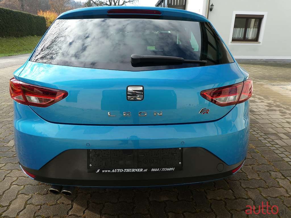 2013' SEAT Leon photo #5