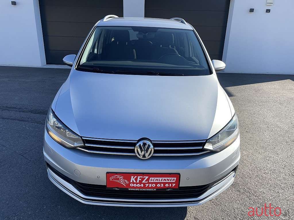 2018' Volkswagen Touran photo #1