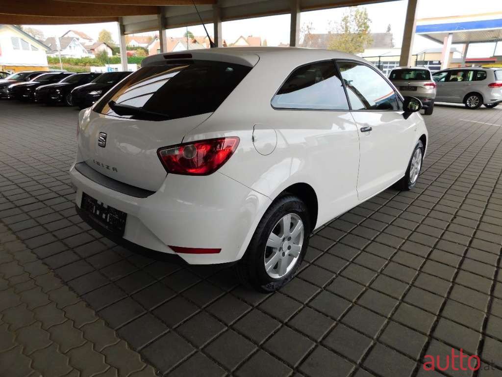 2013' SEAT Ibiza photo #4