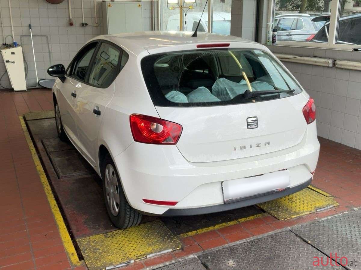 2016' SEAT Ibiza photo #3