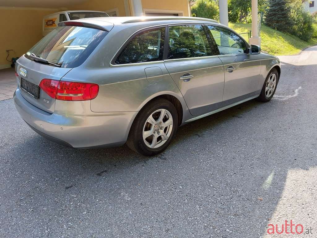 2011' Audi A4 photo #4