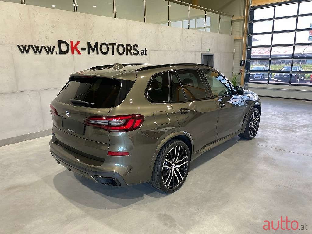 2022' BMW X5 photo #3