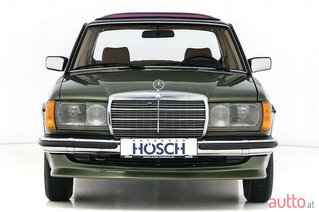 1983' Mercedes-Benz 230 E photo #1