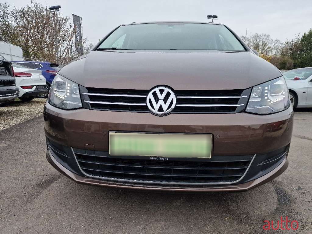 2010' Volkswagen Sharan photo #3