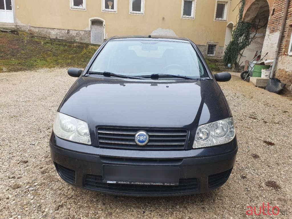 2005' Fiat Punto photo #1