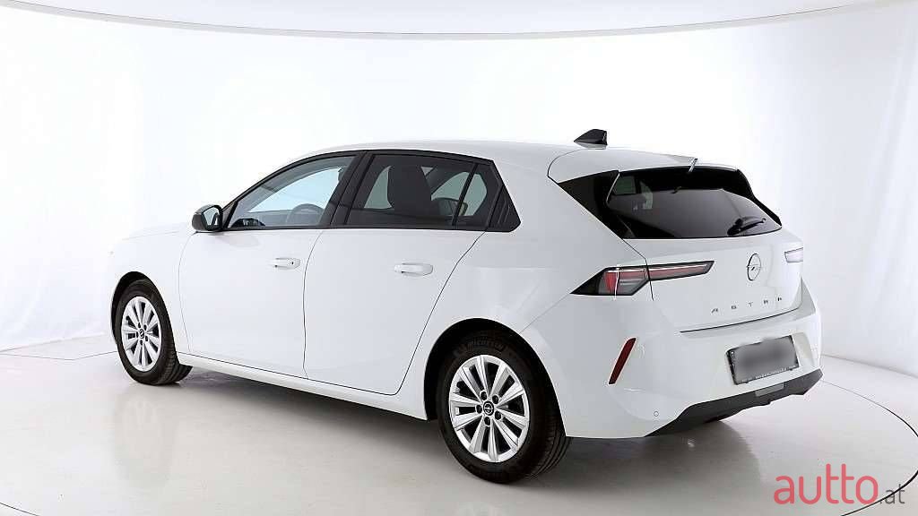 2023' Opel Astra photo #3