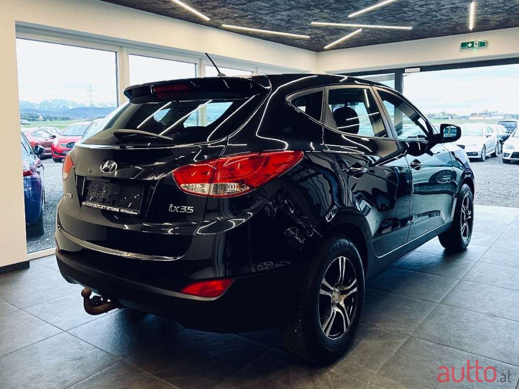 2010' Hyundai ix35 photo #4