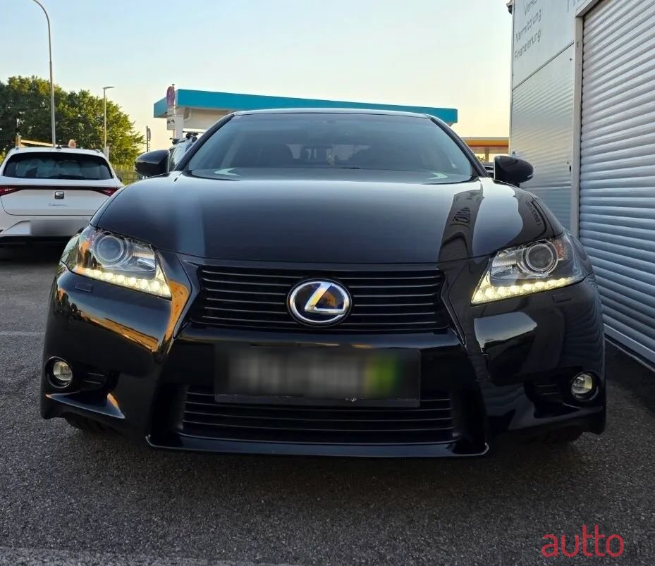 2014' Lexus GS photo #2