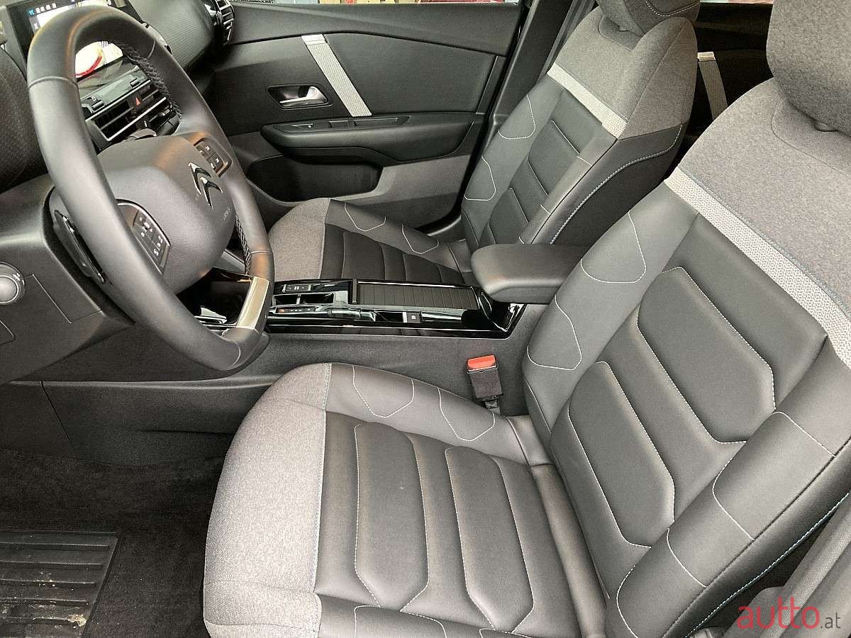 2024' Citroen C4 photo #4