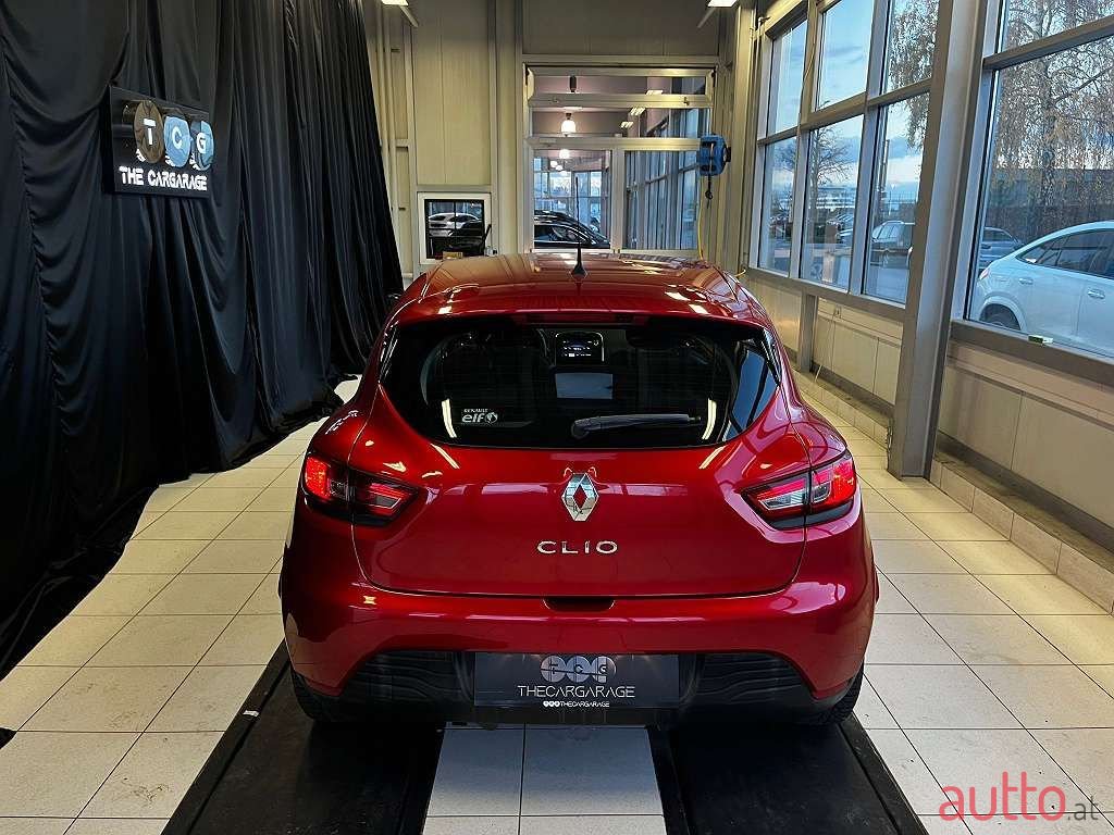 2013' Renault Clio photo #4