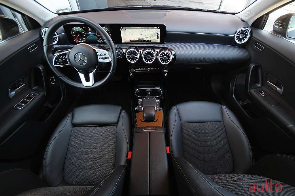 2022' Mercedes-Benz A-Klasse photo #2