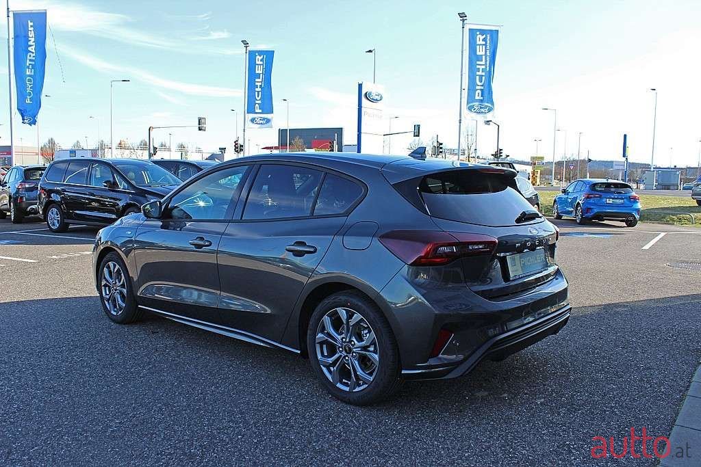 2024' Ford Focus photo #3