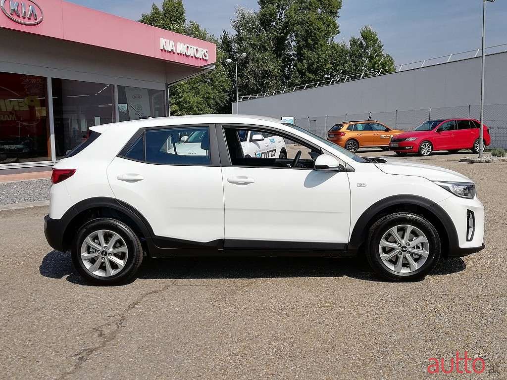 2022' Kia Stonic photo #1