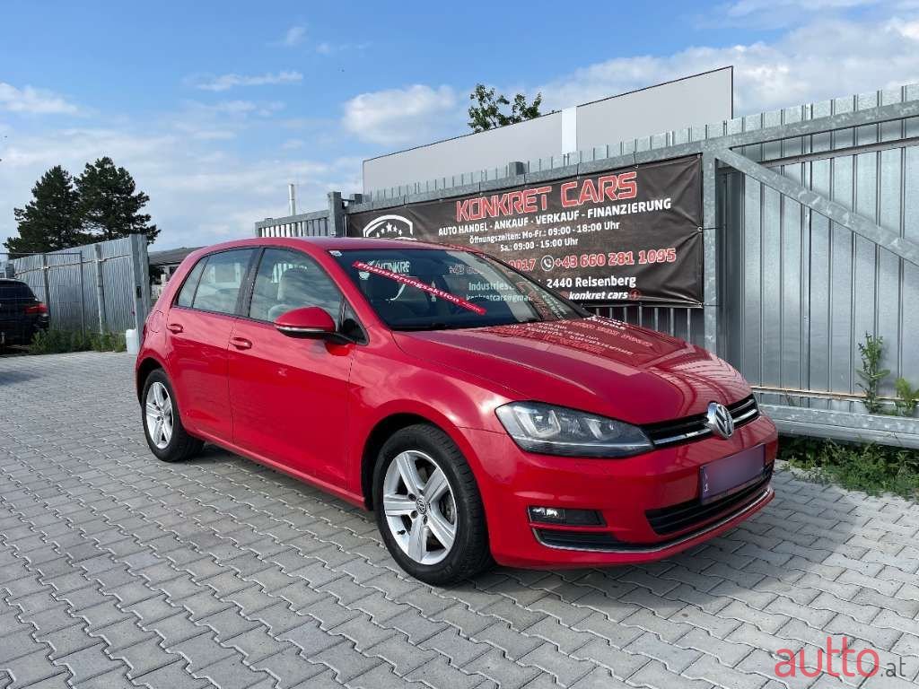 2013' Volkswagen Golf photo #2