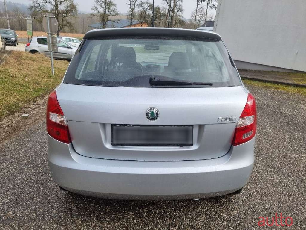 2013' Skoda Fabia photo #5