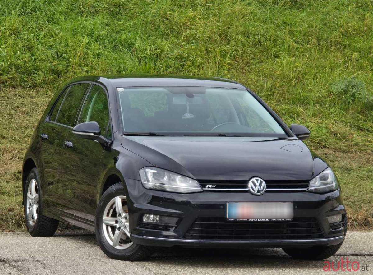 2014' Volkswagen Golf photo #2