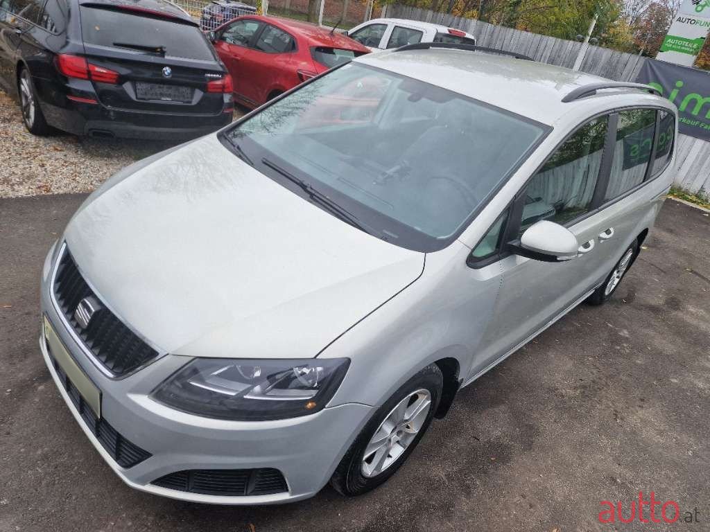 2010' SEAT Alhambra photo #2