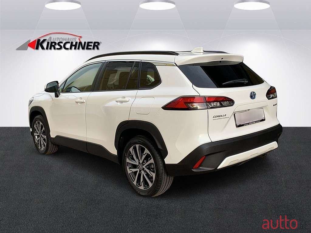 2024' Toyota Corolla Cross photo #3