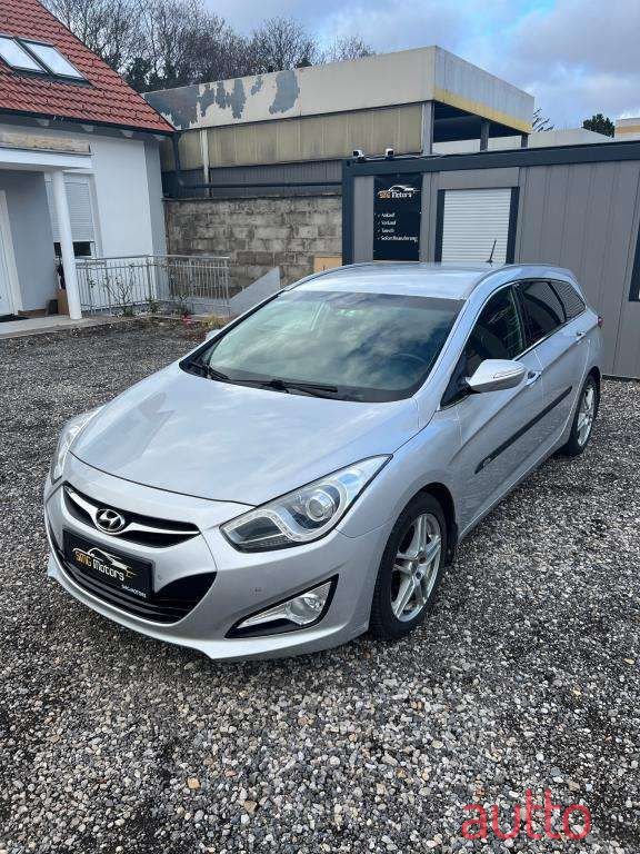 2013' Hyundai i40 photo #1