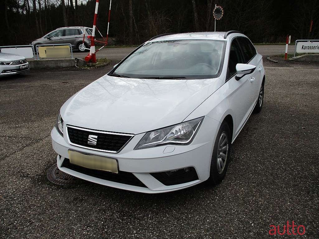2019' SEAT Leon photo #2