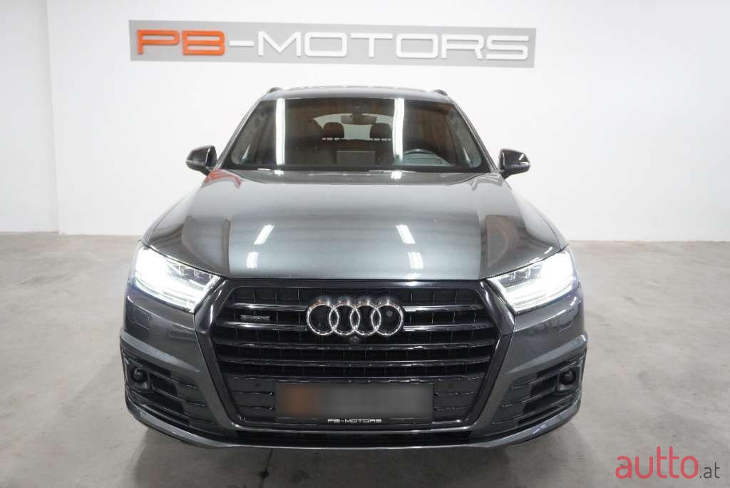 2018' Audi Q7 photo #2