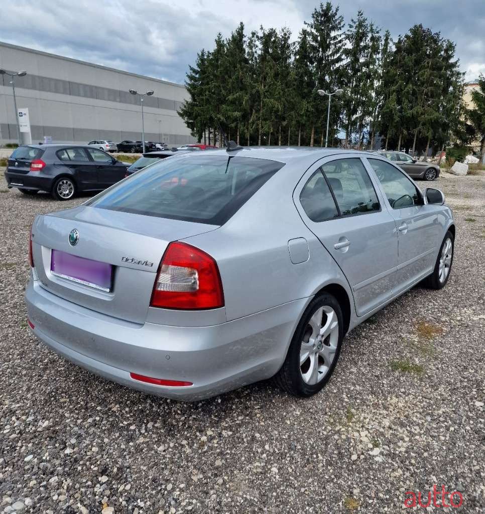 2011' Skoda Octavia photo #6