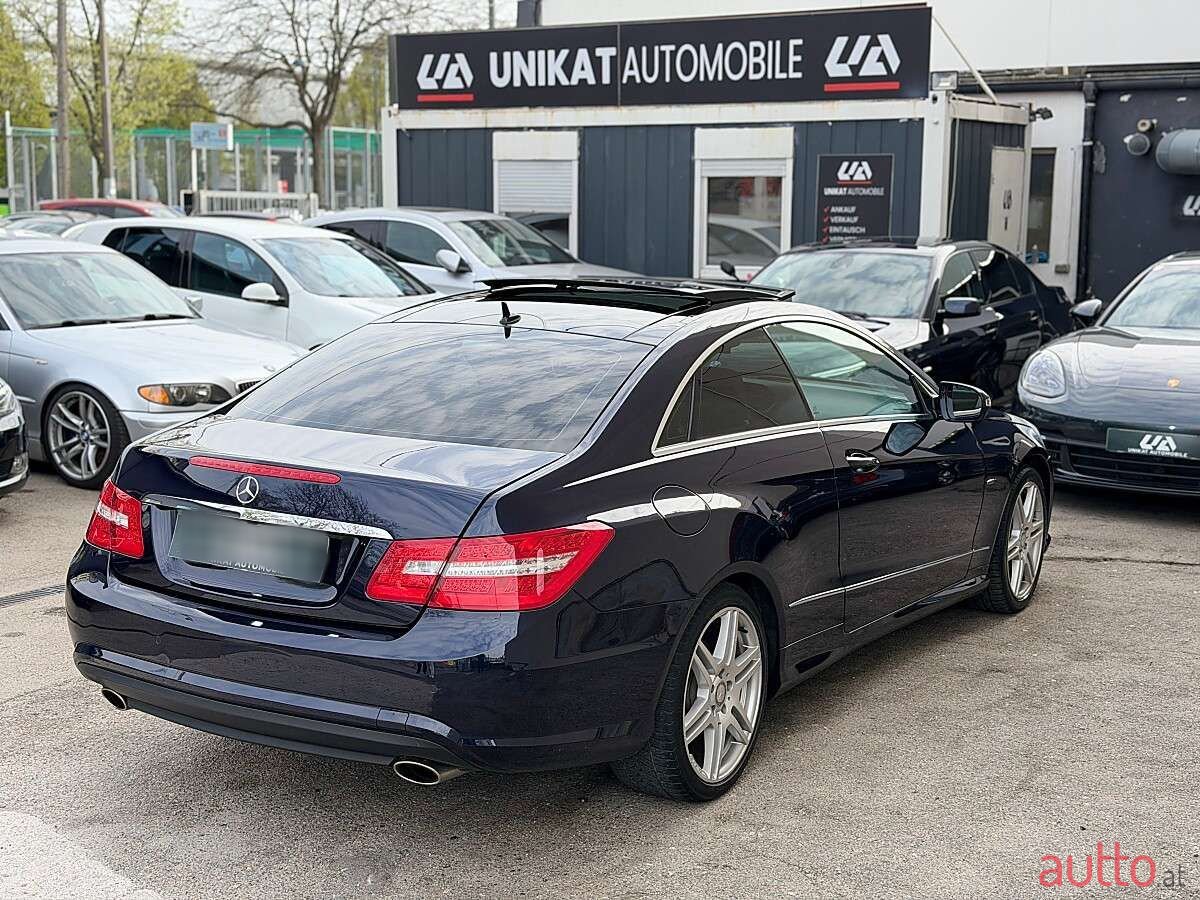 2010' Mercedes-Benz E-Klasse photo #3