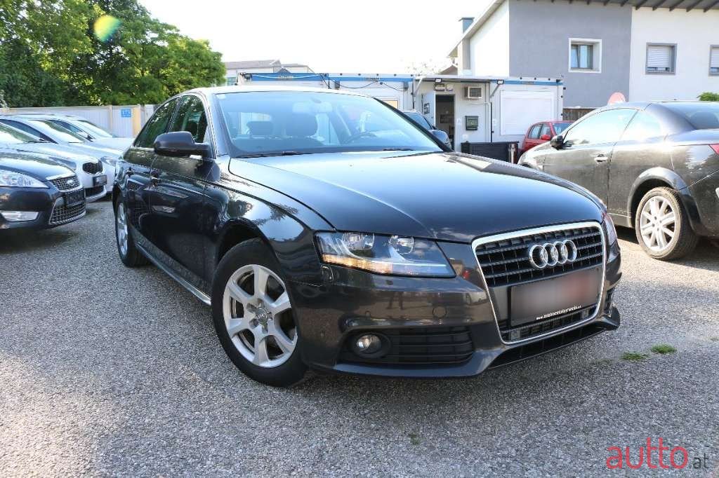 2010' Audi A4 photo #1
