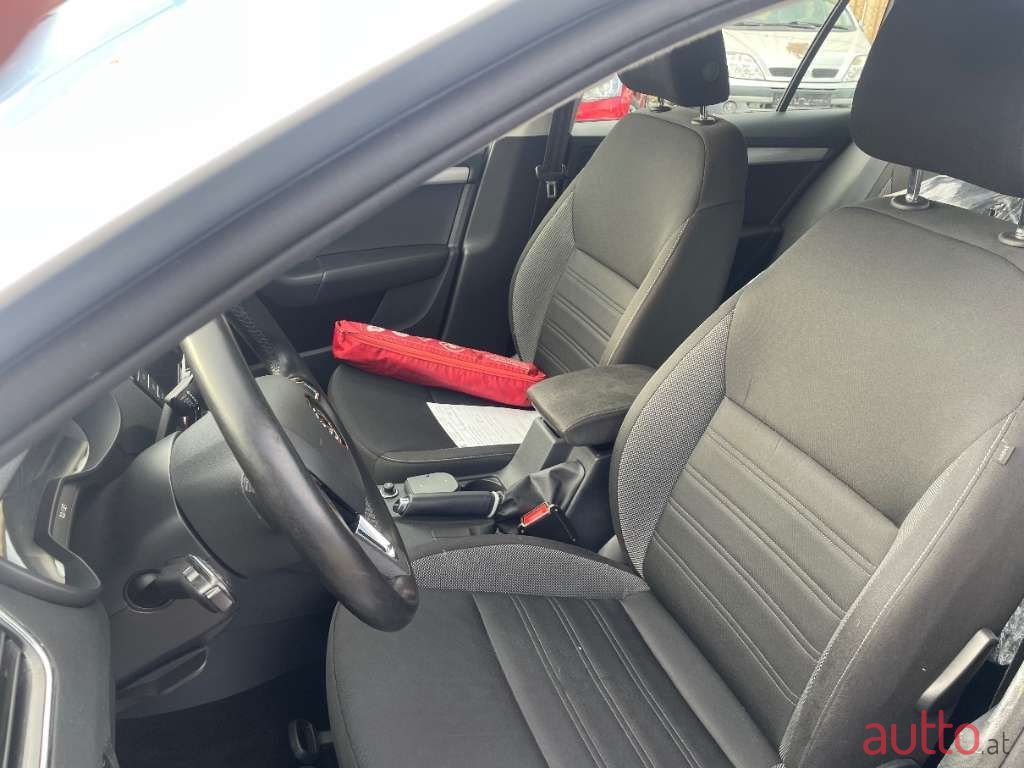 2019' Skoda Octavia photo #3