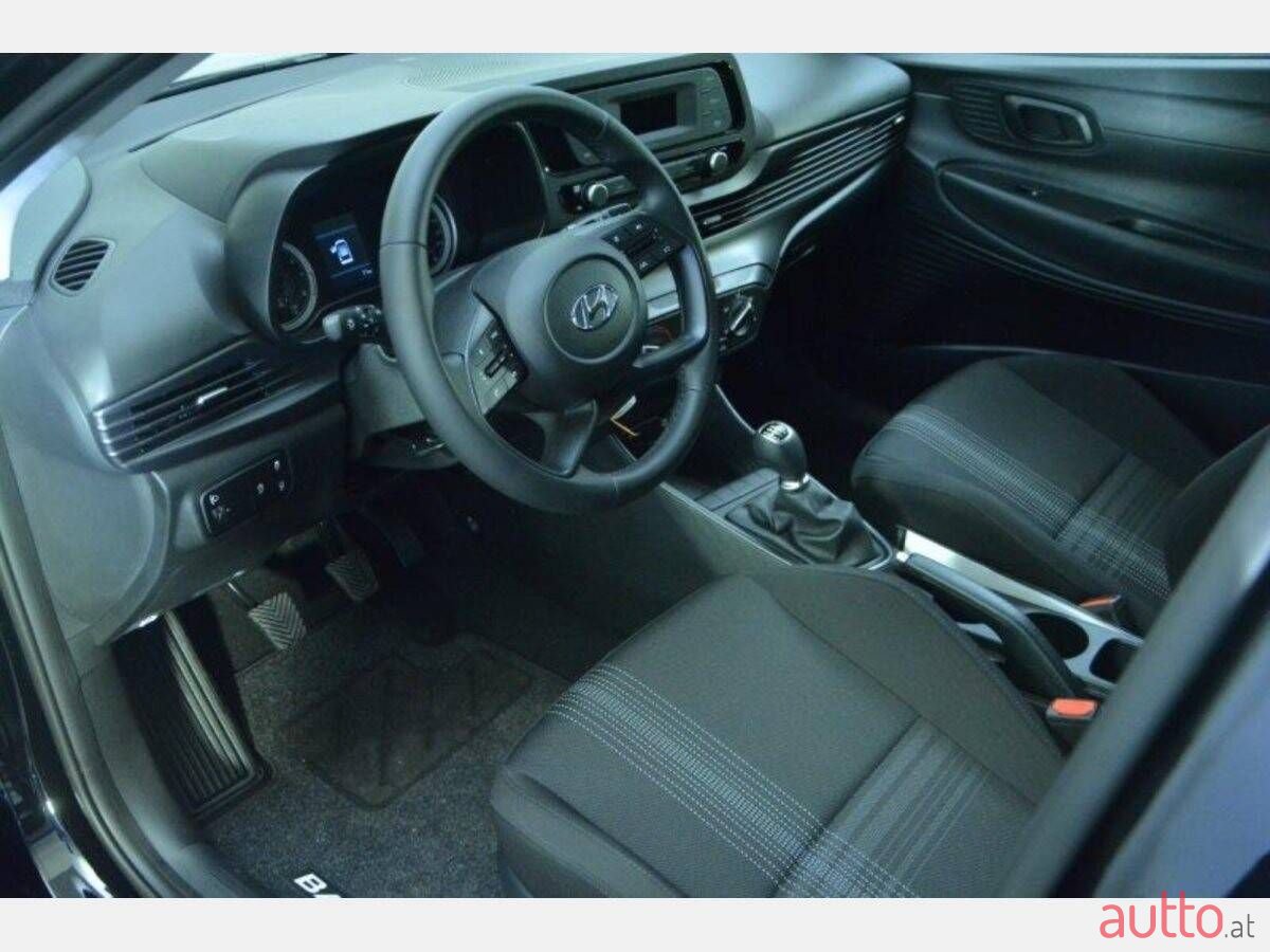 2022' Hyundai Bayon photo #4