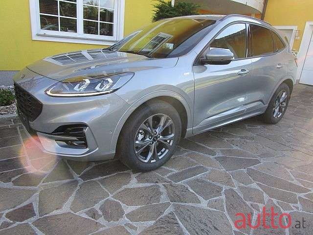 2022' Ford Kuga photo #1