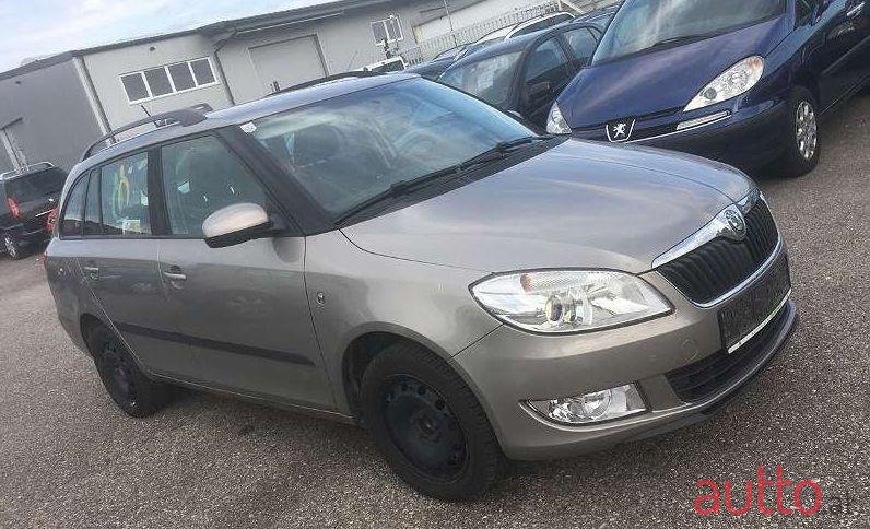 2010' Skoda Fabia photo #2