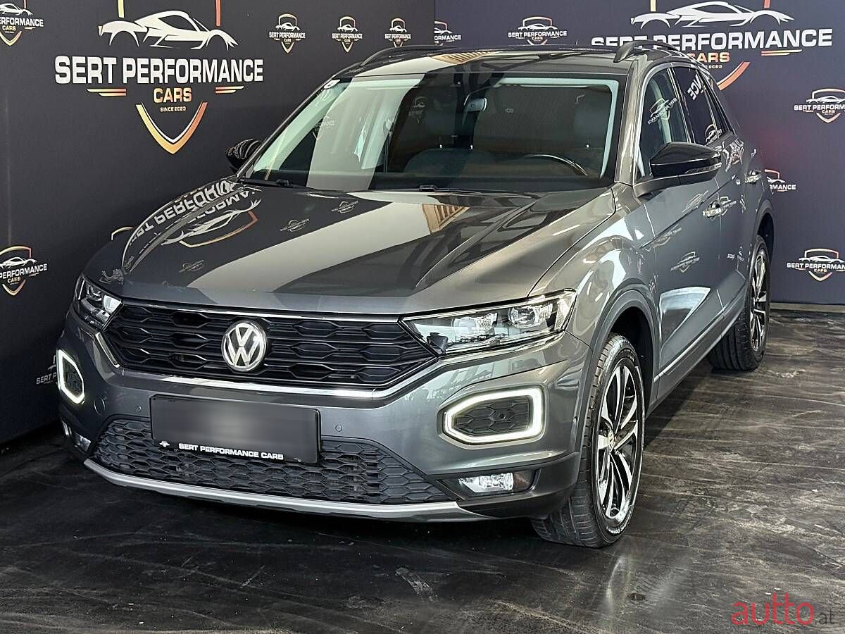 2019' Volkswagen T-Roc photo #3