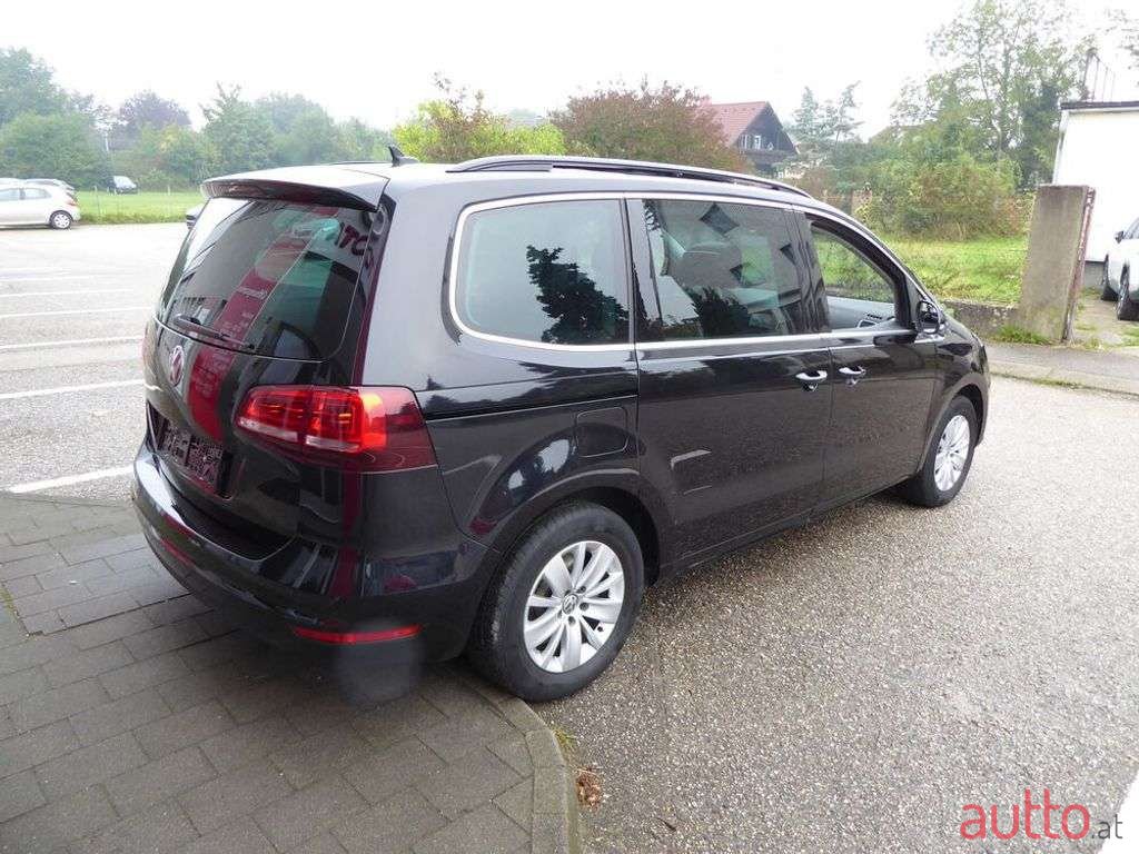 2018' Volkswagen Sharan photo #6