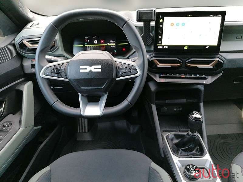 2024' Dacia Duster photo #6