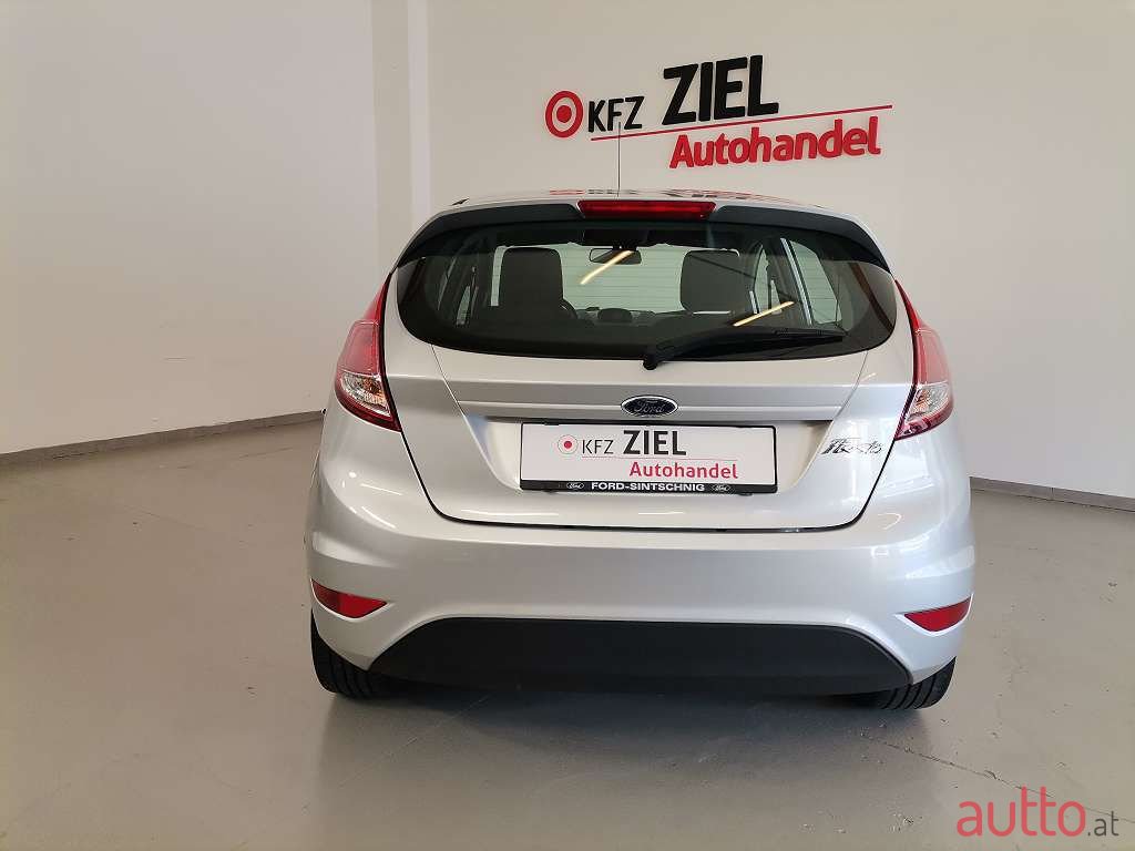 2015' Ford Fiesta photo #5