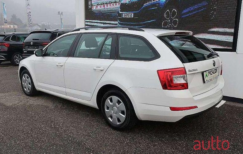 2015' Skoda Octavia photo #1