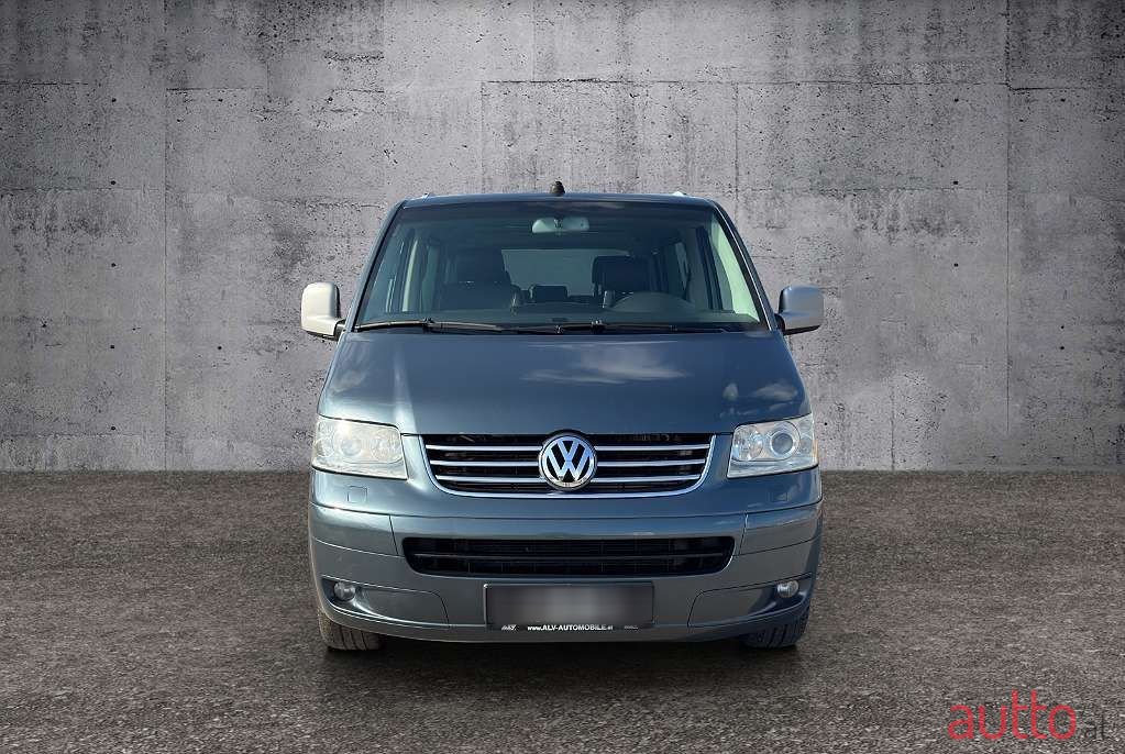 2007' Volkswagen Multivan photo #5