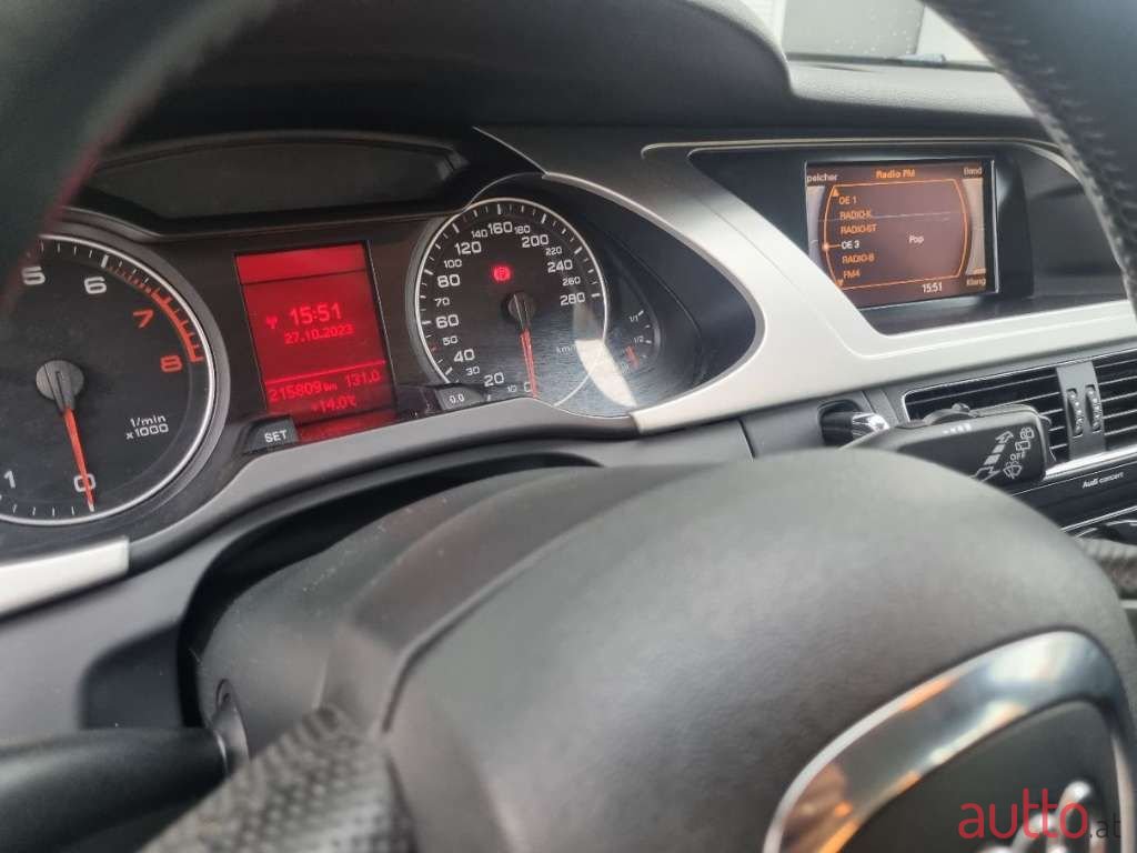 2011' Audi A4 photo #2