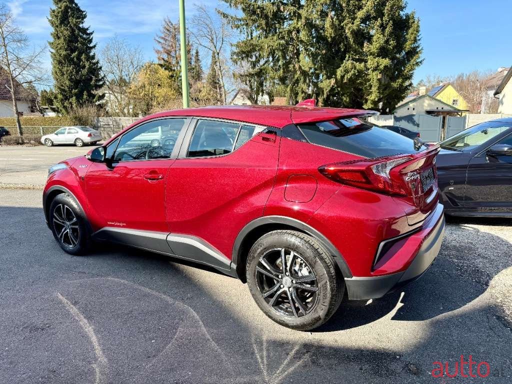 2016' Toyota C-HR photo #6