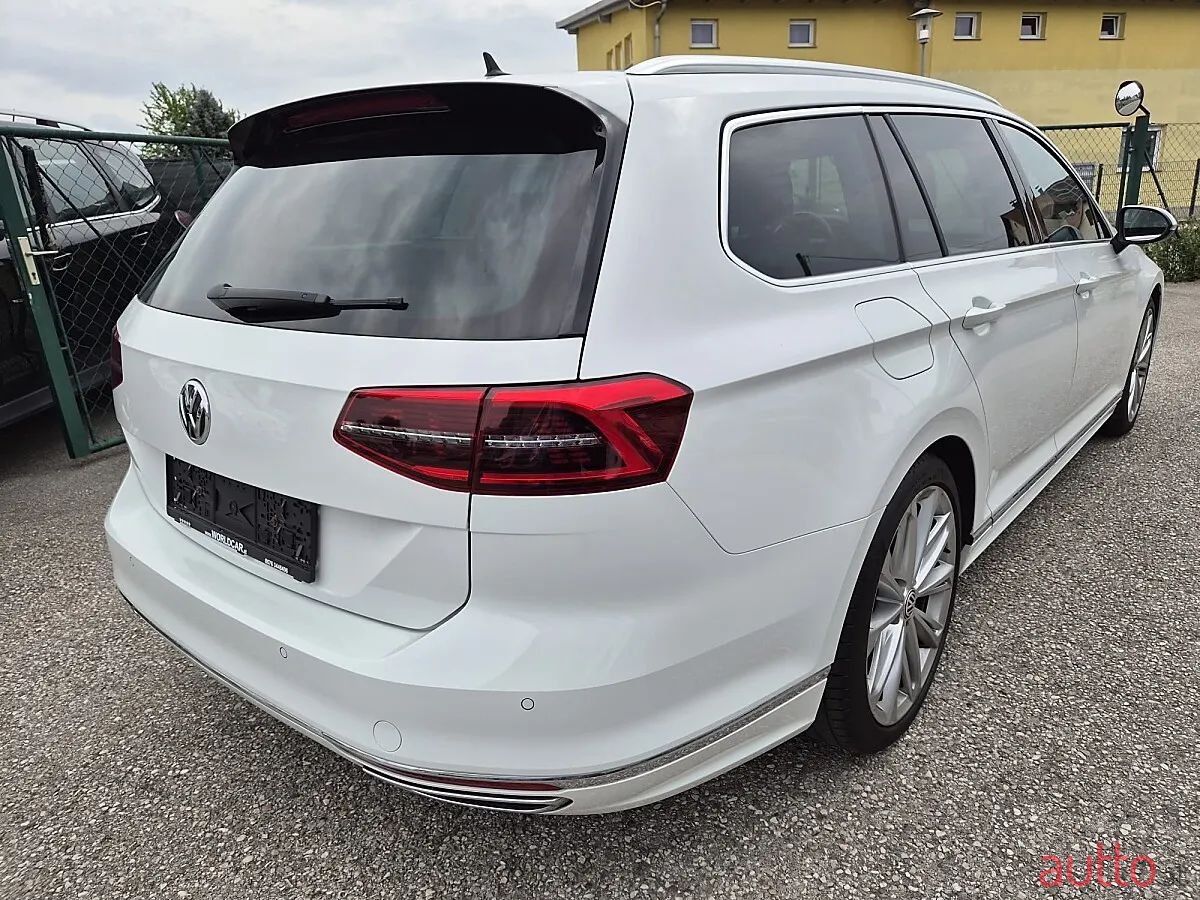2019' Volkswagen Passat photo #4