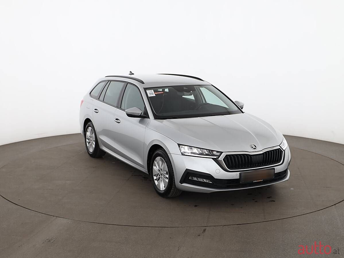 2023' Skoda Octavia photo #5