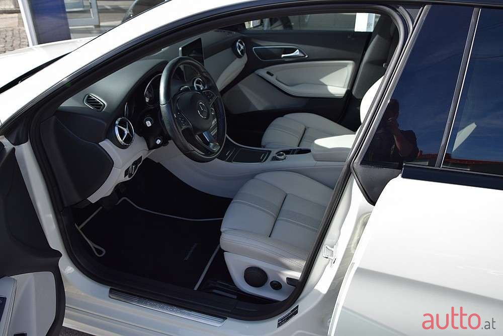 2017' Mercedes-Benz Cla-Klasse photo #4