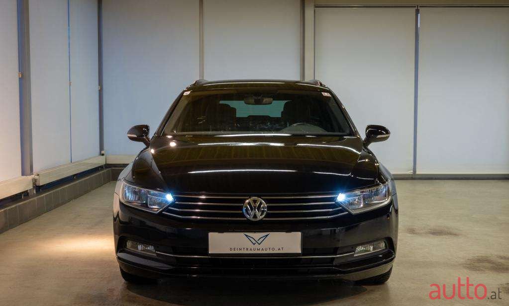 2016' Volkswagen Passat photo #4