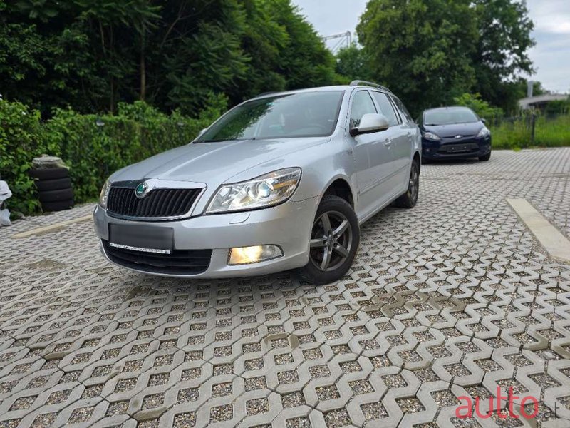 2011' Skoda Octavia photo #3