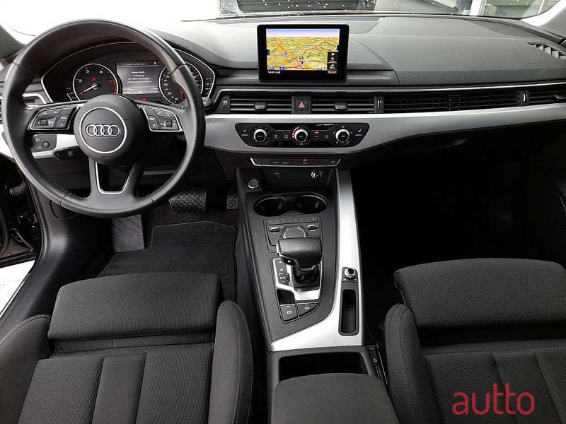 2019' Audi A4 photo #2