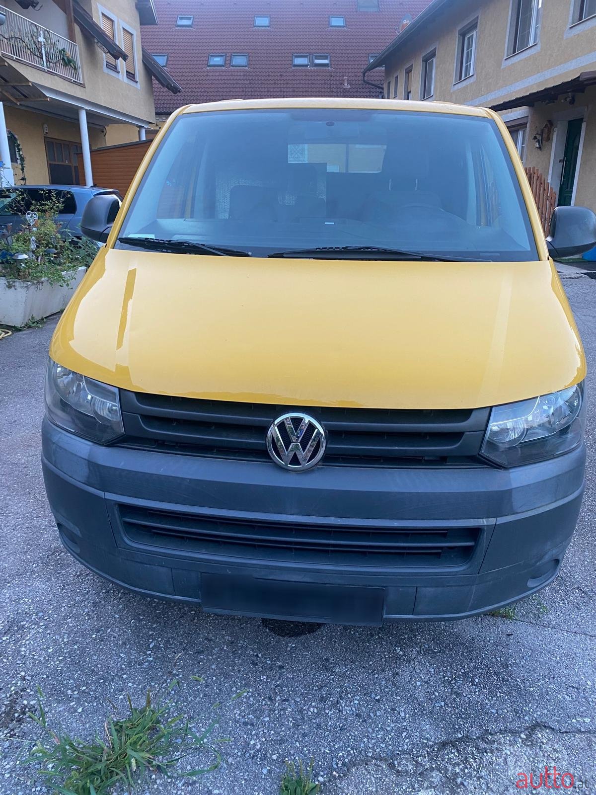 2012' Volkswagen T5 Transporter photo #4