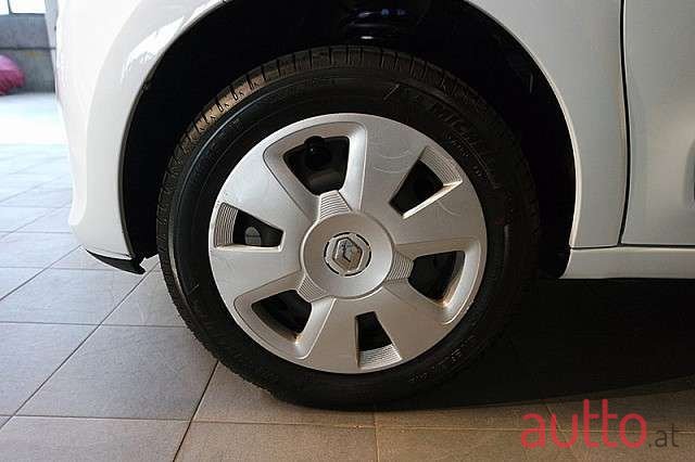 2016' Renault Twingo photo #3