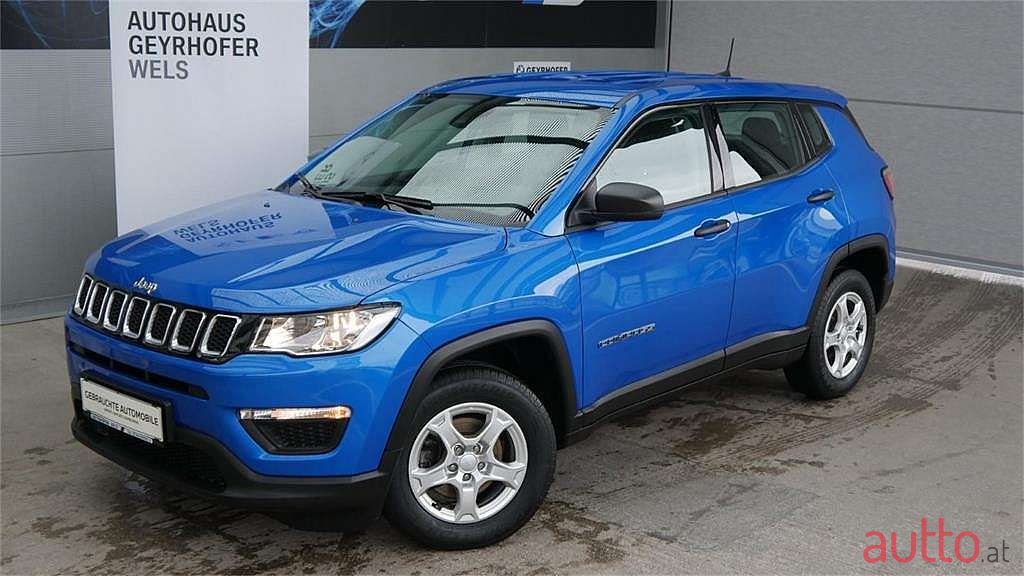 2020' Jeep Compass photo #5
