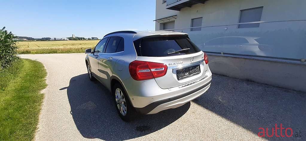 2015' Mercedes-Benz Gla-Klasse photo #4